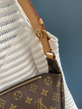 Lade das Bild in den Galerie-Viewer, LOUIS VUITTON BUMBAG
