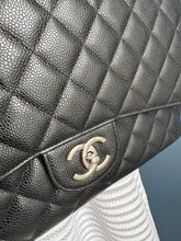 Lade das Bild in den Galerie-Viewer, CHANEL DOUBLE FLAP MAXI
