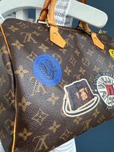 Lade das Bild in den Galerie-Viewer, LOUIS VUITTON WORLD TOUR SPEEDY 30
