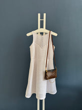 Lade das Bild in den Galerie-Viewer, LOUIS VUITTON PALLAS CLUTCH
