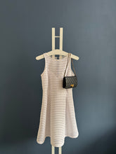 Lade das Bild in den Galerie-Viewer, CHANEL GOLDEN CLASS WOC
