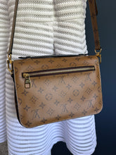 Lade das Bild in den Galerie-Viewer, LOUIS VUITTON MÉTIS REVERSE
