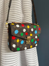 Lade das Bild in den Galerie-Viewer, LOUIS VUITTON MÉTIS YAYOI KUSAMA DOTS
