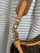 Lade das Bild in den Galerie-Viewer, LOUIS VUITTON LOOPING
