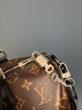 Lade das Bild in den Galerie-Viewer, LOUIS VUITTON SPEEDY SOFT 30 DARK
