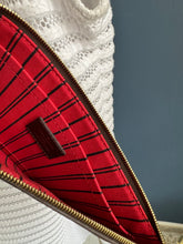 Lade das Bild in den Galerie-Viewer, LOUIS VUITTON CLUTCH
