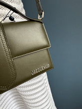 Lade das Bild in den Galerie-Viewer, JACQUEMUS LE GRANDE BAMBINO
