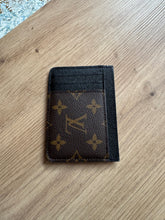 Lade das Bild in den Galerie-Viewer, LOUIS VUITTON CARDHOLDER
