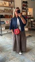 Lade das Bild in den Galerie-Viewer, CHLOÉ DREW
