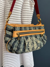 Lade das Bild in den Galerie-Viewer, LOUIS VUITTON RAYÉ PORTE EPAULE MM
