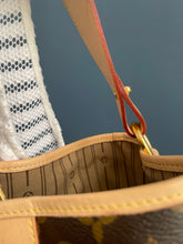 Lade das Bild in den Galerie-Viewer, LOUIS VUITTON DELIGHTFUL PM
