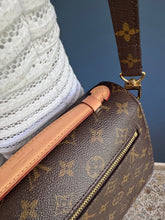 Lade das Bild in den Galerie-Viewer, LOUIS VUITTON MÉTIS
