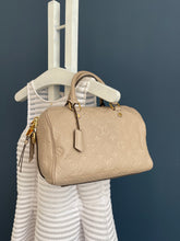 Lade das Bild in den Galerie-Viewer, LOUIS VUITTON SPEEDY 25 EMPREINTE
