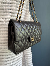 Lade das Bild in den Galerie-Viewer, CHANEL DOUBLE FLAP MEDIUM
