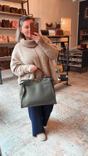 Lade das Bild in den Galerie-Viewer, FENDI PEEKABOO LARGE

