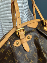 Lade das Bild in den Galerie-Viewer, LOUIS VUITTON TIVOLI

