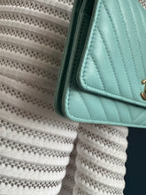 Lade das Bild in den Galerie-Viewer, CHANEL WOC
