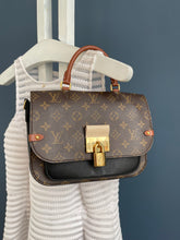 Lade das Bild in den Galerie-Viewer, LOUIS VUITTON VAUGIRARD
