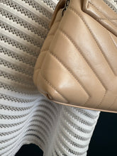 Lade das Bild in den Galerie-Viewer, YSL LOULOU TOY
