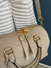 Lade das Bild in den Galerie-Viewer, LOUIS VUITTON SPEEDY 25 EMPREINTE
