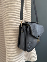 Lade das Bild in den Galerie-Viewer, LOUIS VUITTON MÉTIS PERLMUTT
