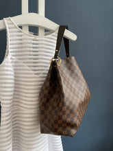 Lade das Bild in den Galerie-Viewer, LOUIS VUITTON GRACEFUL MM
