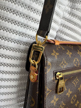 Lade das Bild in den Galerie-Viewer, LOUIS VUITTON MÉTIS
