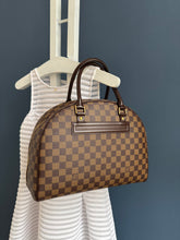 Lade das Bild in den Galerie-Viewer, LOUIS VUITTON NOLITA
