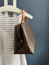 Lade das Bild in den Galerie-Viewer, LOUIS VUITTON GRAND PALAIS
