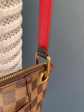 Lade das Bild in den Galerie-Viewer, LOUIS VUITTON SOUTH BANK
