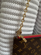 Lade das Bild in den Galerie-Viewer, LOUIS VUITTON CLUTCH
