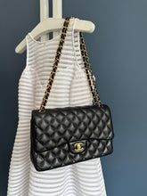 Lade das Bild in den Galerie-Viewer, CHANEL DOUBLE FLAP JUMBO
