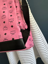Lade das Bild in den Galerie-Viewer, MCM RUCKSACK
