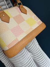Lade das Bild in den Galerie-Viewer, LOUIS VUITTON ALMA BB
