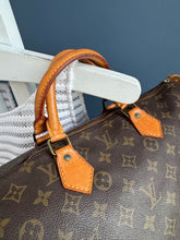 Lade das Bild in den Galerie-Viewer, LOUIS VUITTON SPEEDY 40
