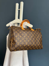 Lade das Bild in den Galerie-Viewer, LOUIS VUITTON SPEEDY 35
