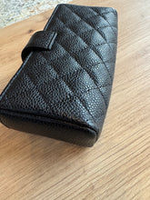 Lade das Bild in den Galerie-Viewer, CHANEL CASE
