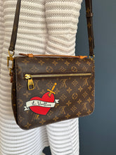 Lade das Bild in den Galerie-Viewer, LOUIS VUITTON MÉTIS PATCHES
