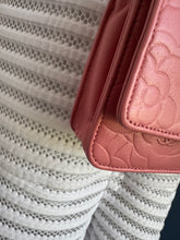 Lade das Bild in den Galerie-Viewer, CHANEL WOC
