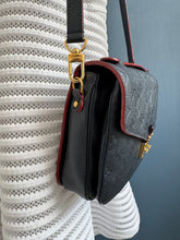 Lade das Bild in den Galerie-Viewer, LOUIS VUITTON MÉTIS EMPREINTE
