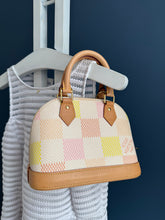 Lade das Bild in den Galerie-Viewer, LOUIS VUITTON ALMA BB
