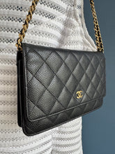 Lade das Bild in den Galerie-Viewer, CHANEL WOC
