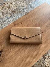 Lade das Bild in den Galerie-Viewer, LOUIS VUITTON SARAH GELDBÖRSE
