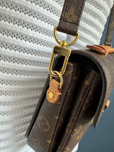 Lade das Bild in den Galerie-Viewer, LOUIS VUITTON MÉTIS
