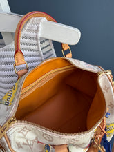 Lade das Bild in den Galerie-Viewer, LOUIS VUITTON SPEEDY SOFT FLIGHT COLLECTION
