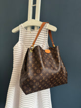 Lade das Bild in den Galerie-Viewer, LOUIS VUITTON GRACEFUL MM
