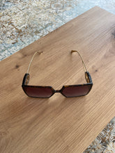 Lade das Bild in den Galerie-Viewer, DIOR 30MONTAIGNE SONNENBRILLE
