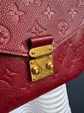 Lade das Bild in den Galerie-Viewer, LOUIS VUITTON MÉTIS CHERRY
