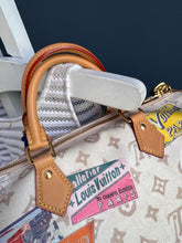 Lade das Bild in den Galerie-Viewer, LOUIS VUITTON SPEEDY SOFT FLIGHT COLLECTION
