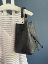 Lade das Bild in den Galerie-Viewer, LOUIS VUITTON NÉONOÉ EMPREINTE
